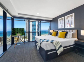 Pool, Gym, Cinema & Balcony!, Surfers Paradise